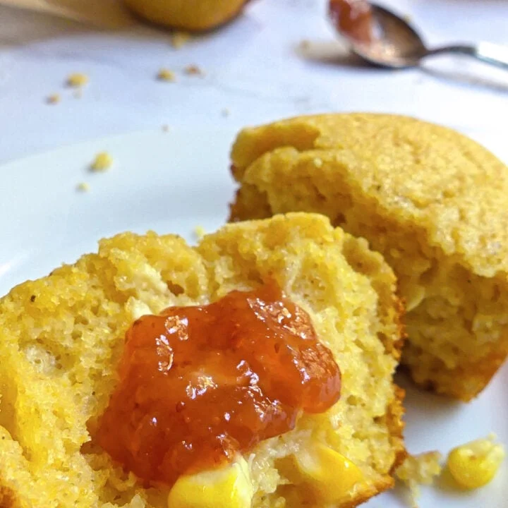 Easy Homemade Cornbread Muffins